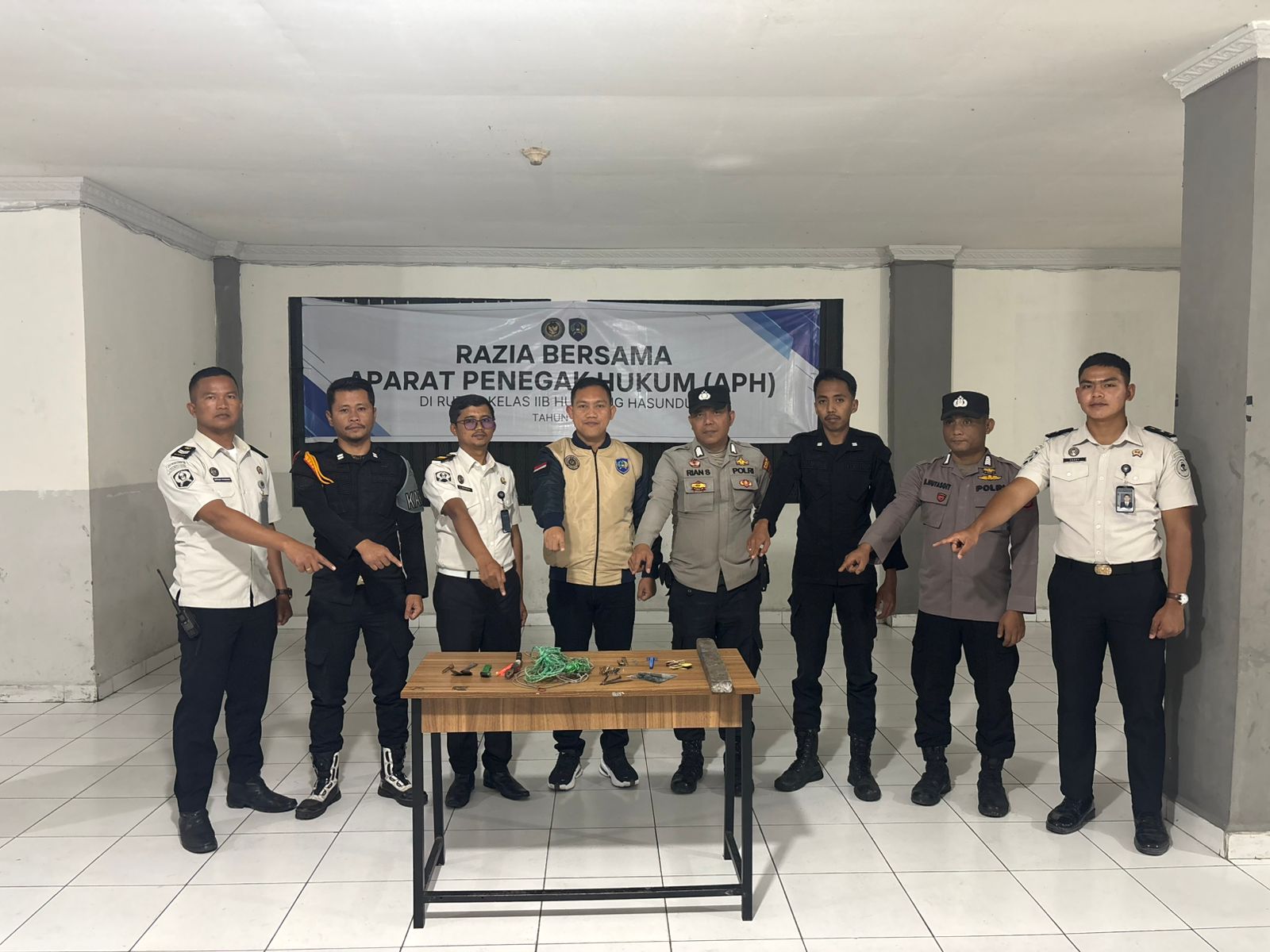 RAZIA BERSAMA APH, RUTAN HUMBAHAS BERANTAS BARANG TERLARANG